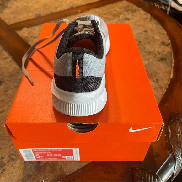 Nike Downshifter 10 (gs) Smoke Grey/orange - Picture 5 of 7